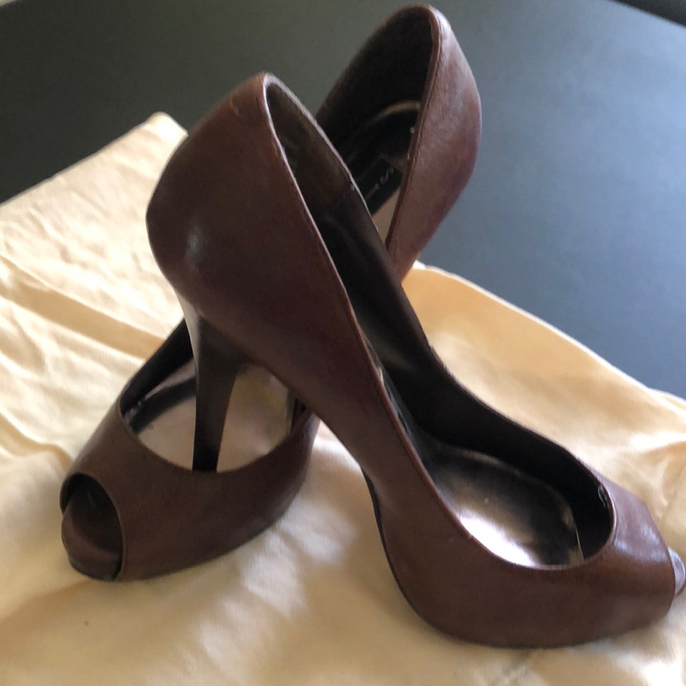 Steve Madden pumps